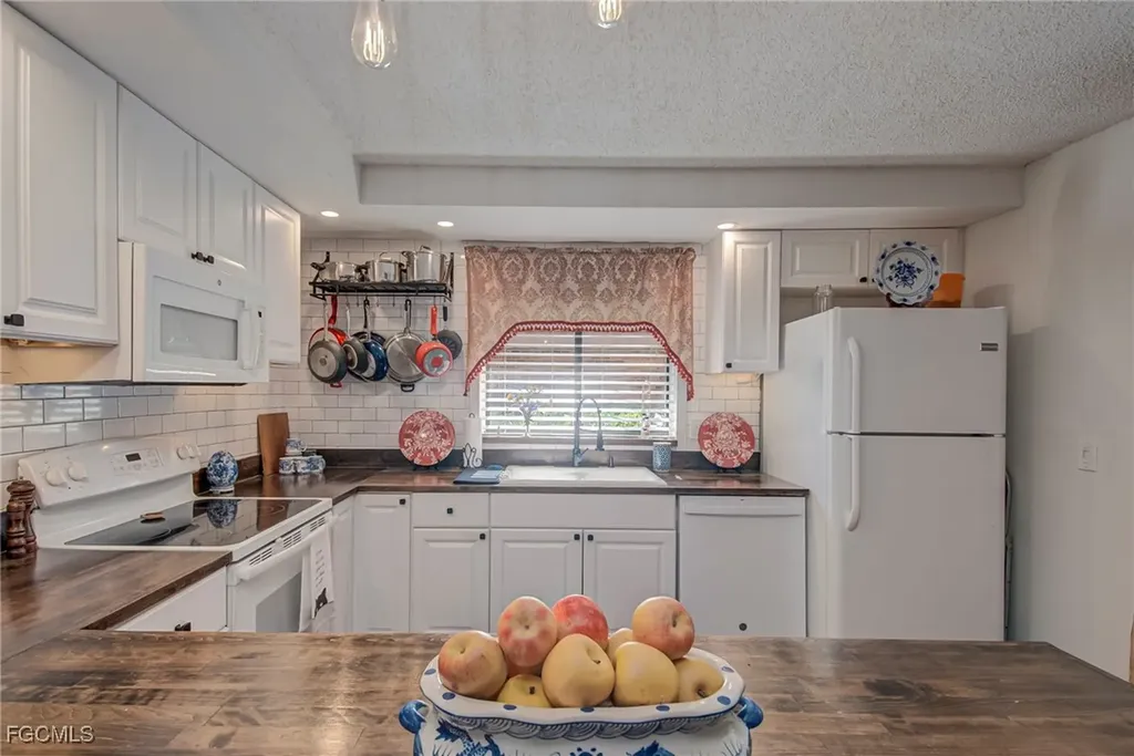 1438 Park Shore Circle Fort Myers FL 33901