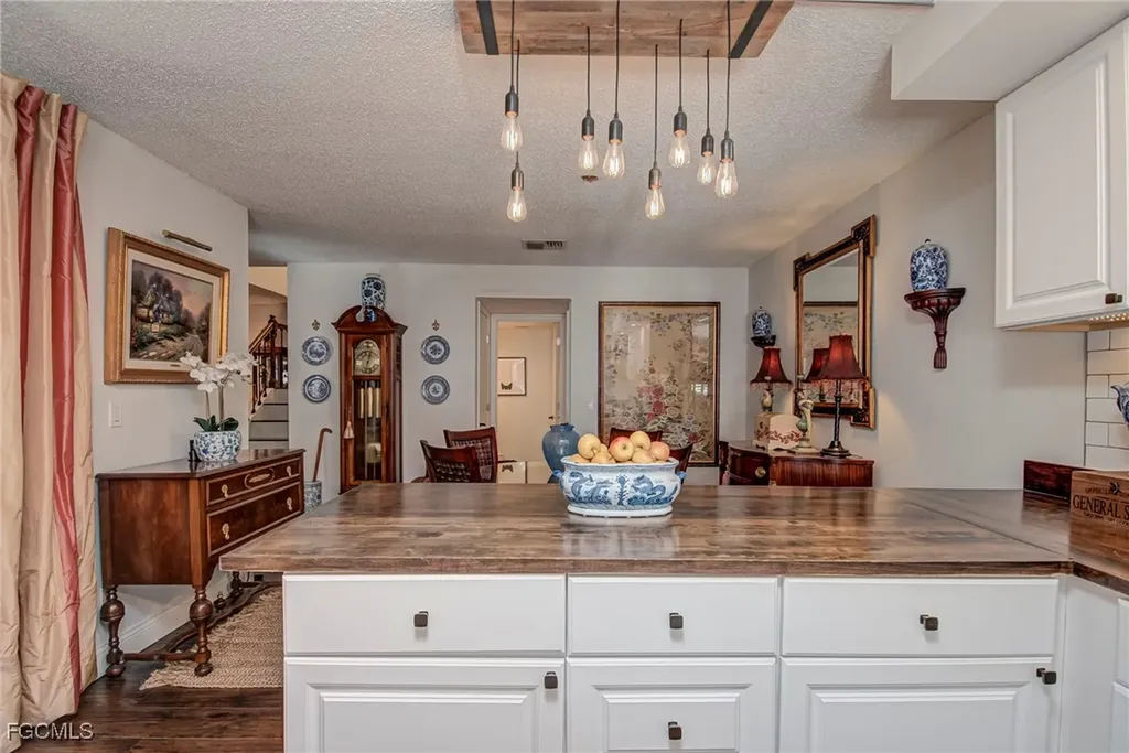 1438 Park Shore Circle Fort Myers FL 33901