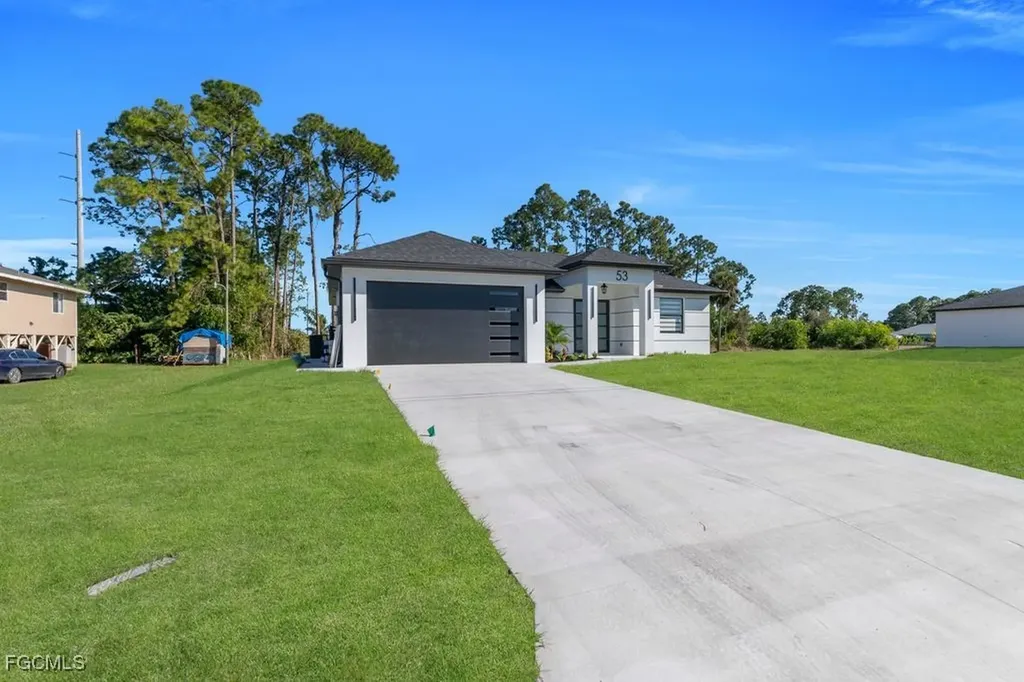 53 Xelda Avenue S Lehigh Acres FL 33976