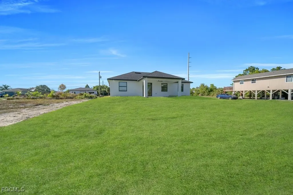 53 Xelda Avenue S Lehigh Acres FL 33976