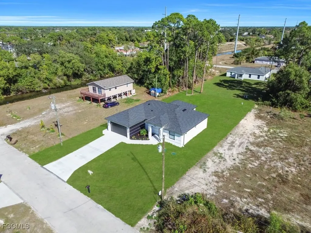 53 Xelda Avenue S Lehigh Acres FL 33976