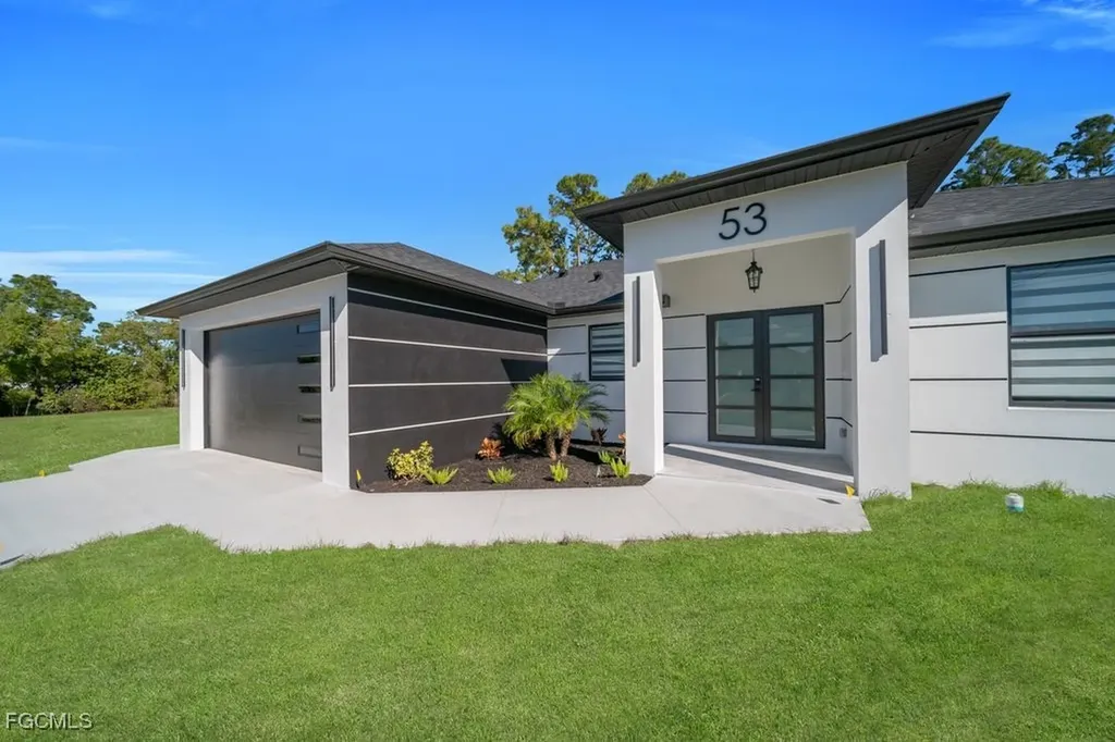 53 Xelda Avenue S Lehigh Acres FL 33976