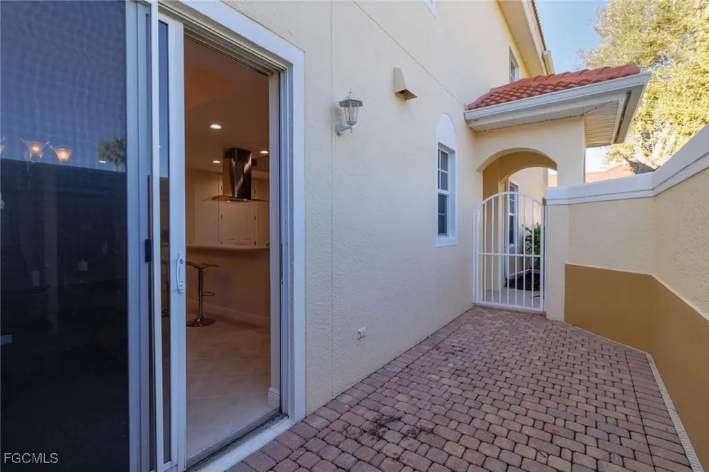 5960 Tarpon Gardens Circle Cape Coral FL 33914
