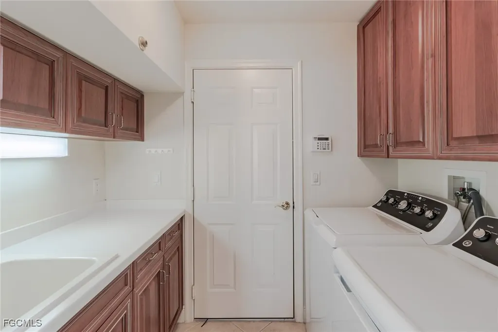 5960 Tarpon Gardens Circle Cape Coral FL 33914