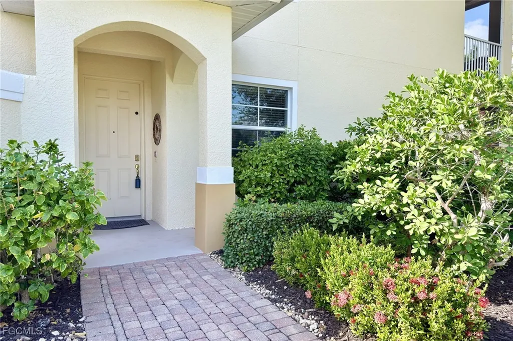 5960 Tarpon Gardens Circle Cape Coral FL 33914