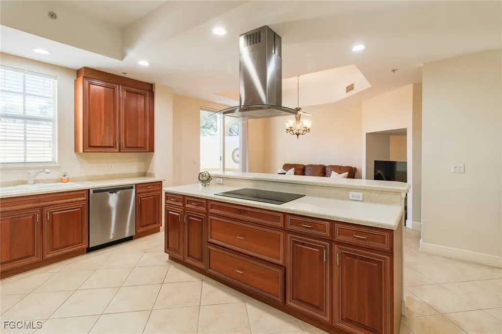 5960 Tarpon Gardens Circle Cape Coral FL 33914