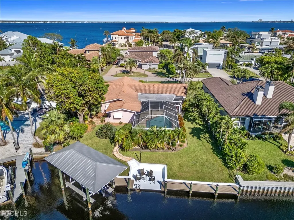 392 Snow Drive Fort Myers FL 33919