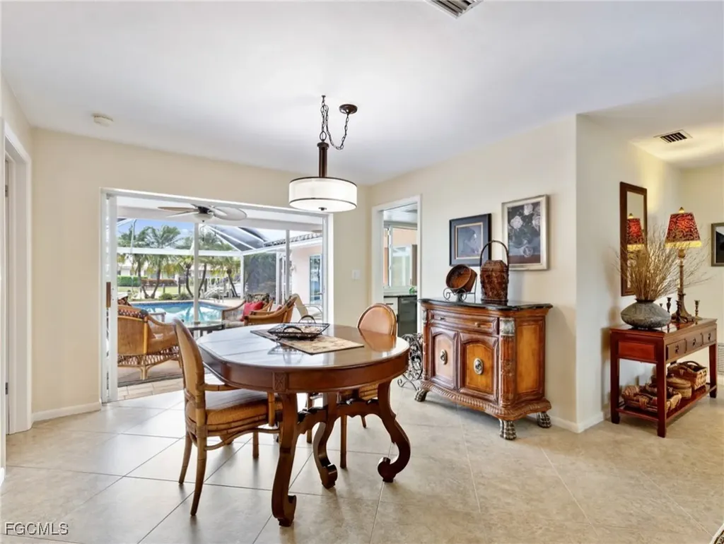 392 Snow Drive Fort Myers FL 33919