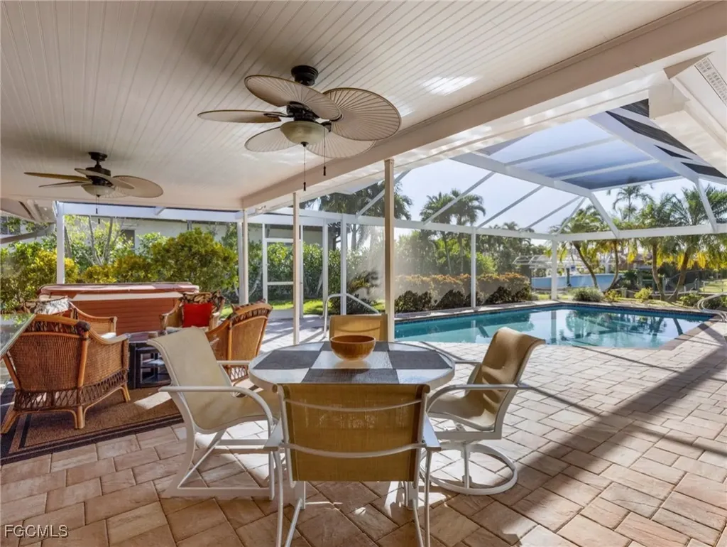 392 Snow Drive Fort Myers FL 33919