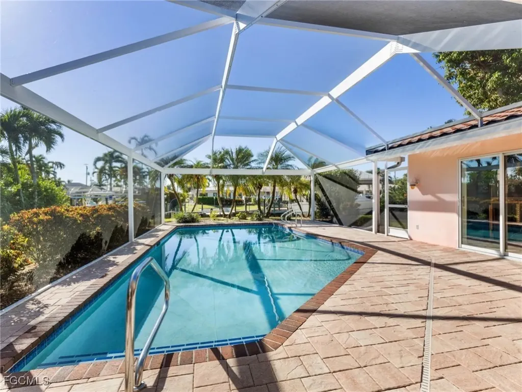 392 Snow Drive Fort Myers FL 33919