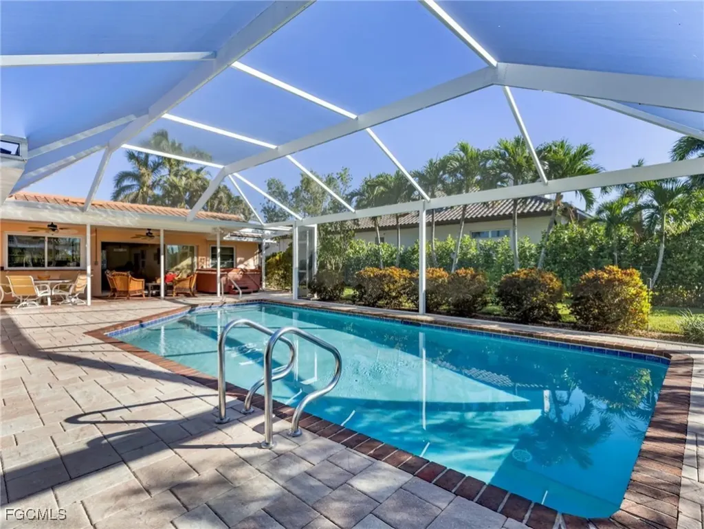 392 Snow Drive Fort Myers FL 33919