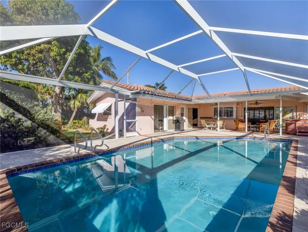 392 Snow Drive Fort Myers FL 33919