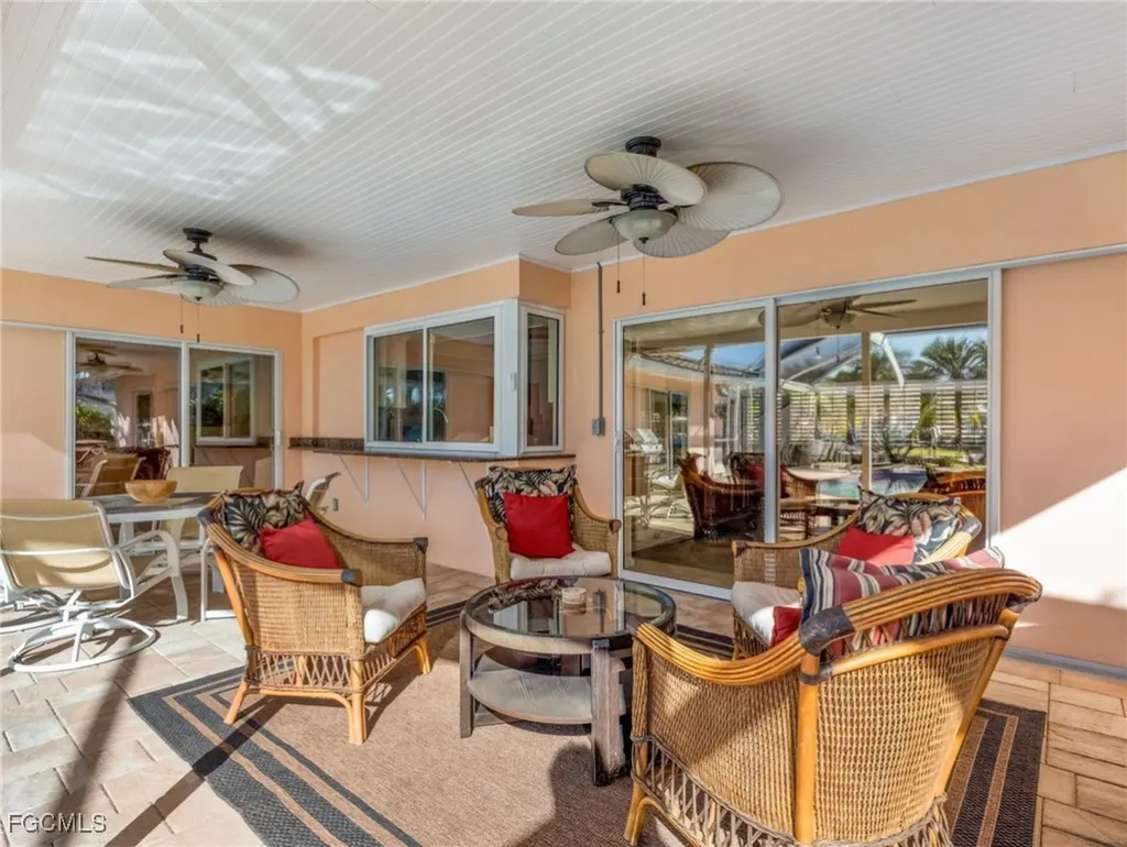 392 Snow Drive Fort Myers FL 33919