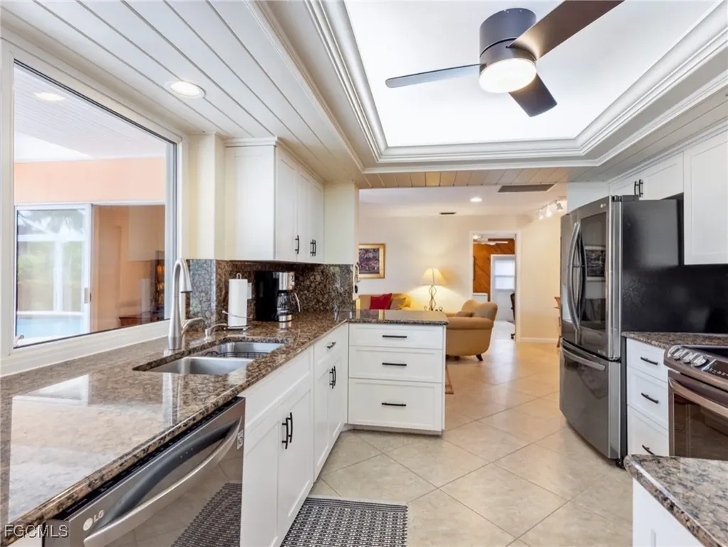 392 Snow Drive Fort Myers FL 33919