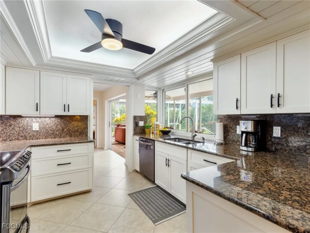392 Snow Drive Fort Myers FL 33919