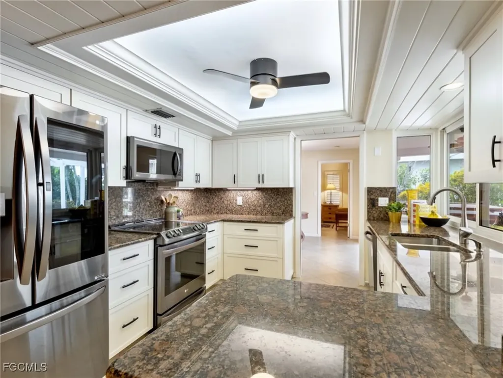 392 Snow Drive Fort Myers FL 33919