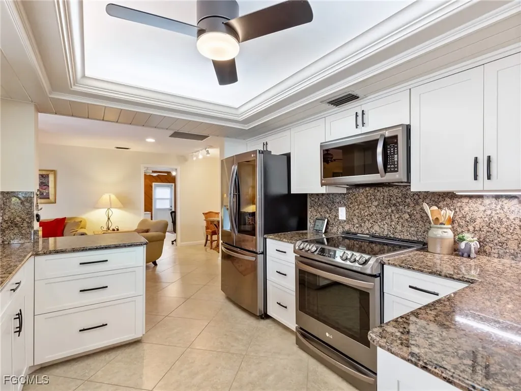 392 Snow Drive Fort Myers FL 33919