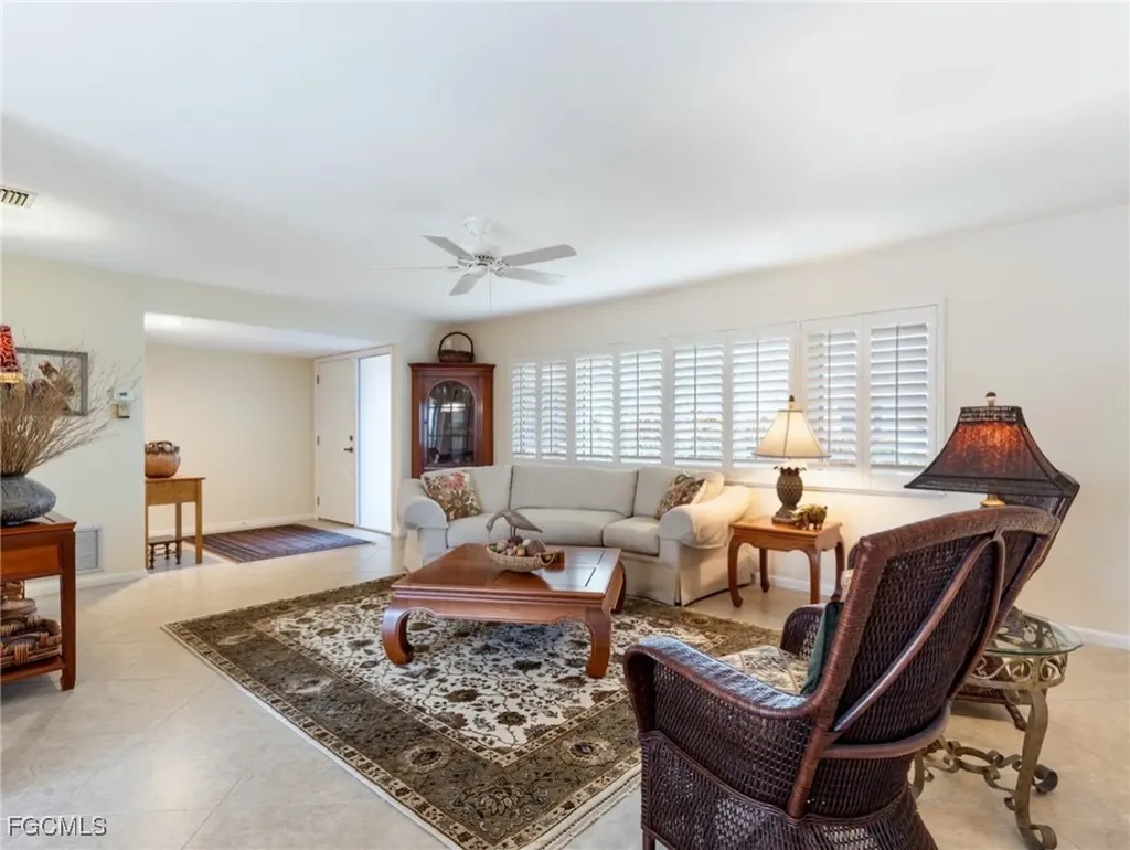 392 Snow Drive Fort Myers FL 33919