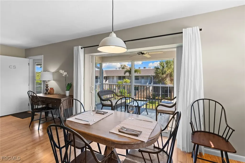 601 Periwinkle Way Sanibel FL 33957