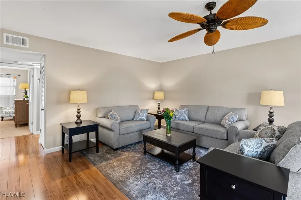 601 Periwinkle Way Sanibel FL 33957