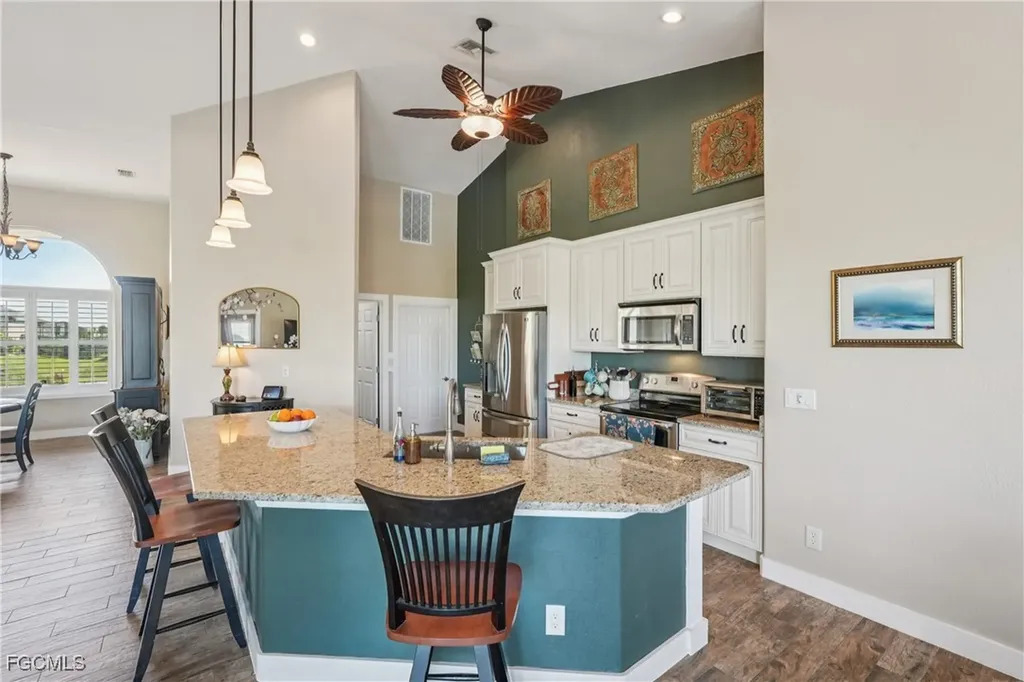 1422 NW 38th Place Cape Coral FL 33993