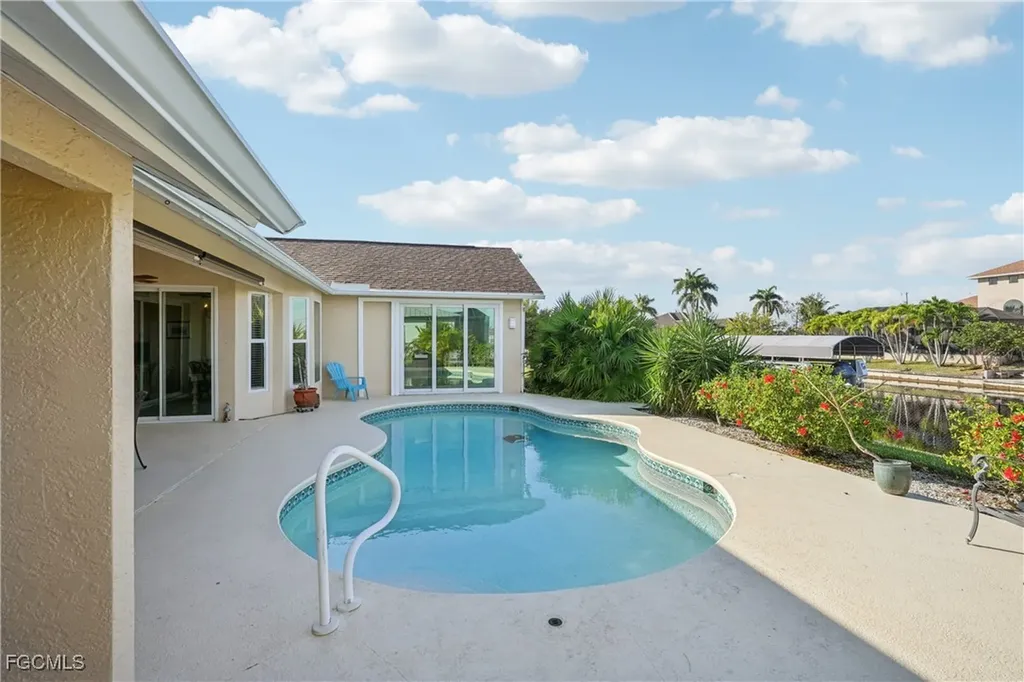 1422 NW 38th Place Cape Coral FL 33993