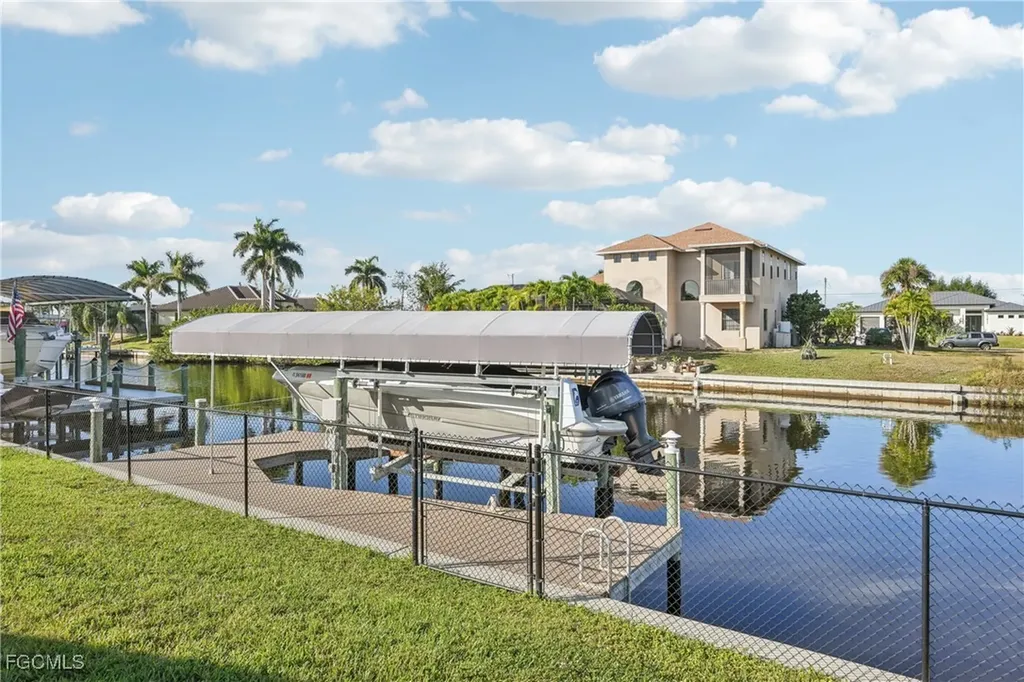1422 NW 38th Place Cape Coral FL 33993