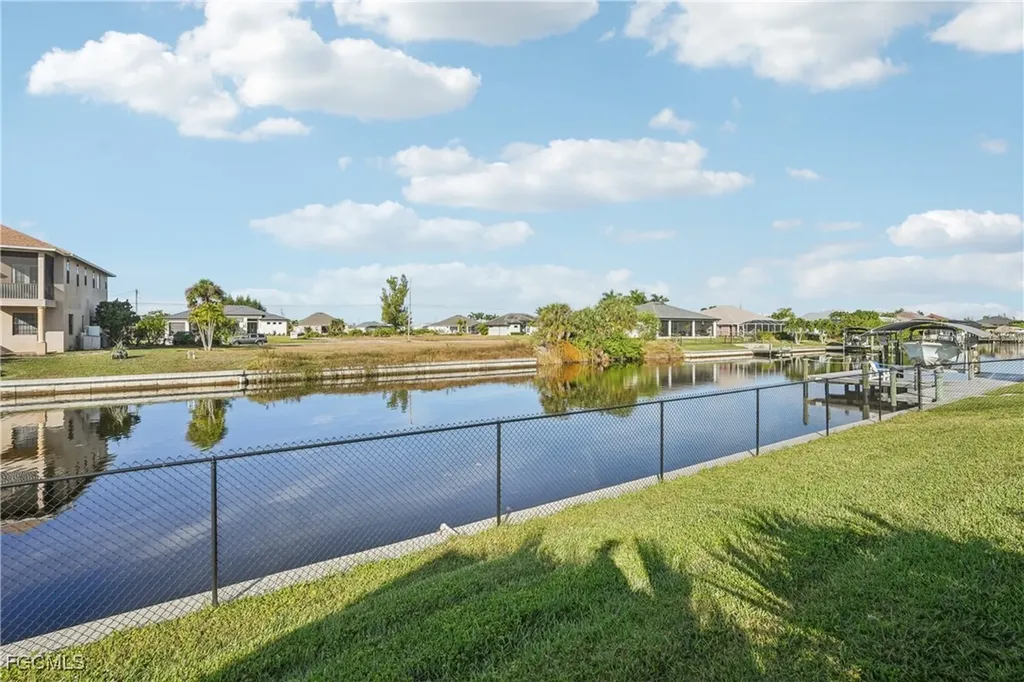 1422 NW 38th Place Cape Coral FL 33993