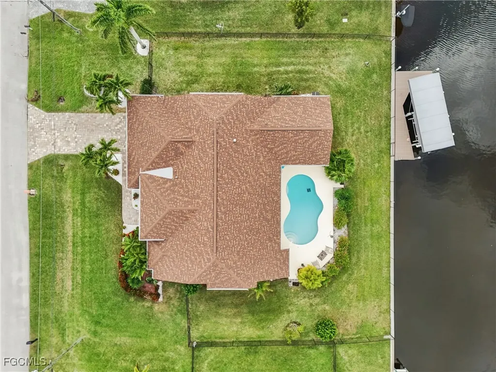 1422 NW 38th Place Cape Coral FL 33993