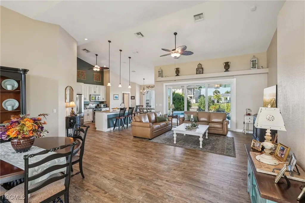 1422 NW 38th Place Cape Coral FL 33993