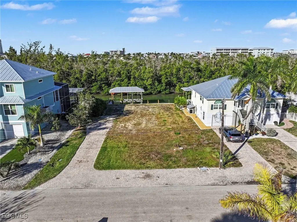 225 Tropical Shore Way Fort Myers Beach FL 33931