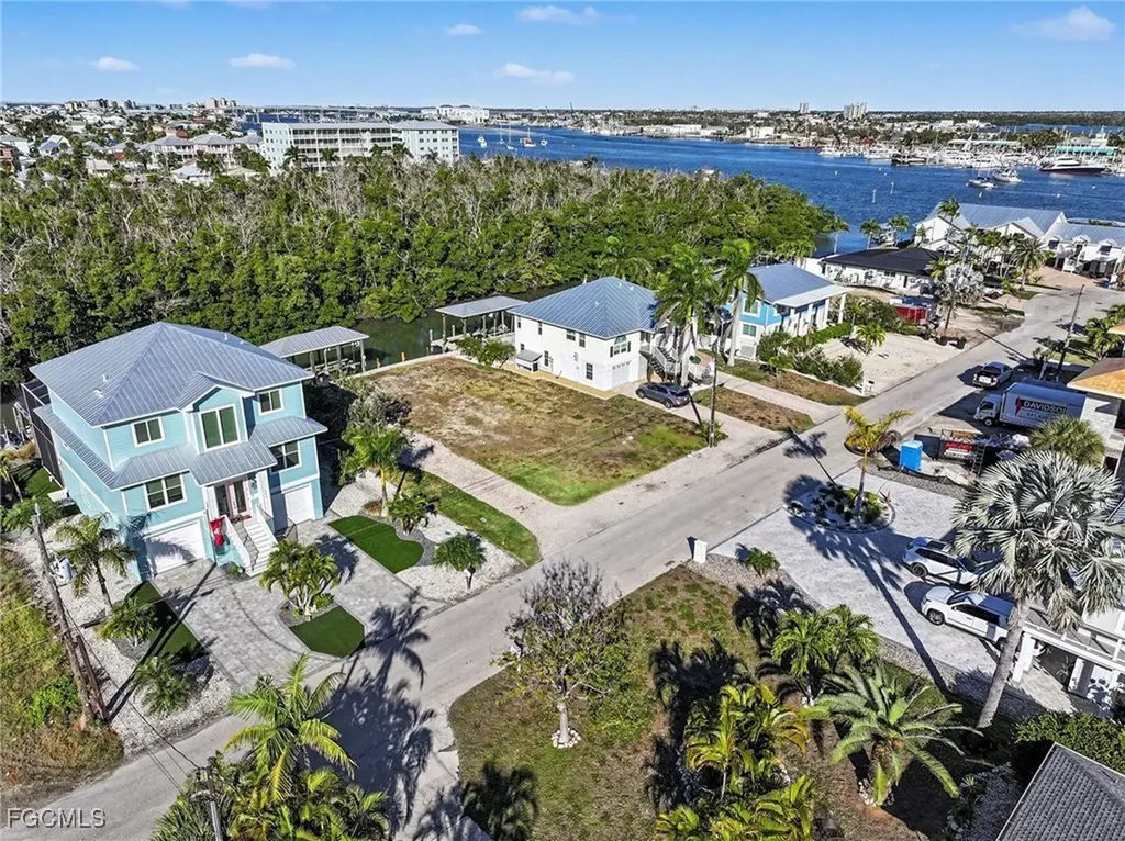 225 Tropical Shore Way Fort Myers Beach FL 33931