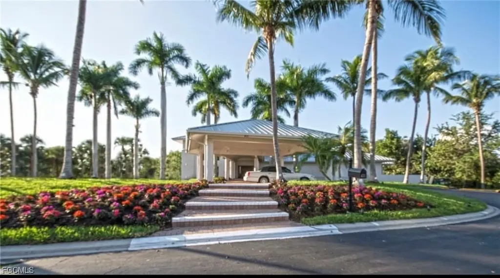 340 S Horse Creek Drive Naples FL 34110