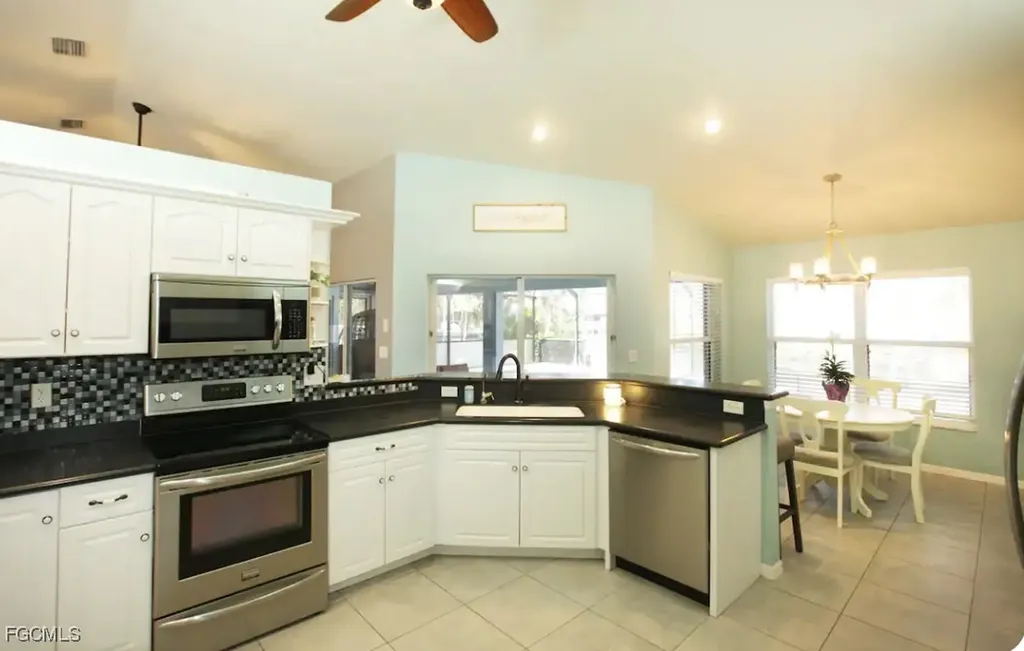 2802 SW 20th Avenue Cape Coral FL 33914