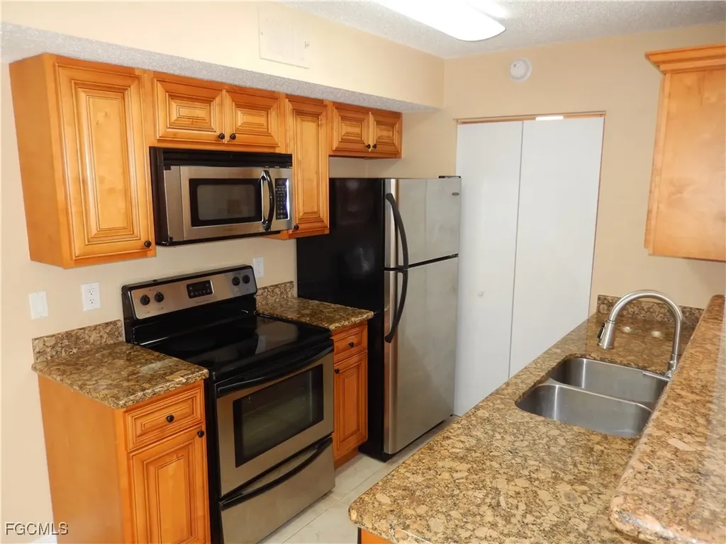 12571 Equestrian Circle Fort Myers FL 33907