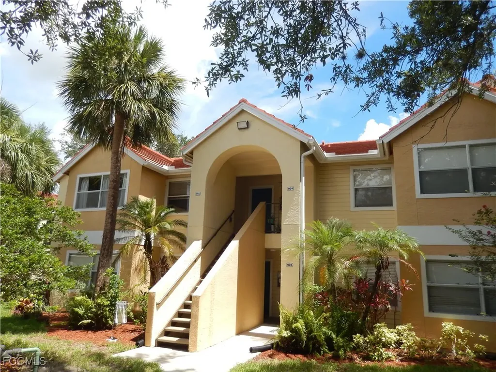12571 Equestrian Circle Fort Myers FL 33907