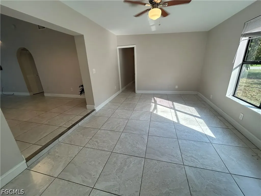 701 SW 9th Avenue Cape Coral FL 33991