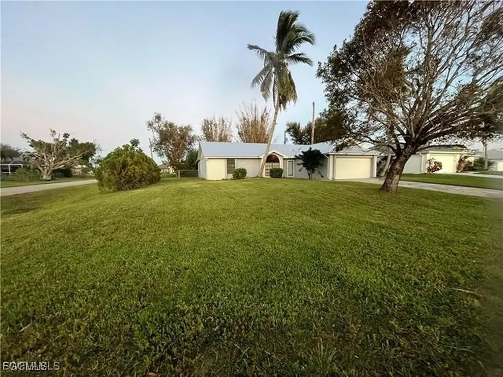 701 SW 9th Avenue Cape Coral FL 33991