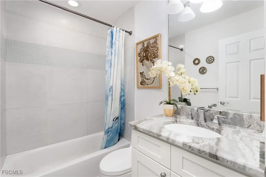 21194 Old Oak Place Estero FL 33928