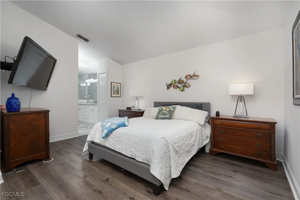 21194 Old Oak Place Estero FL 33928