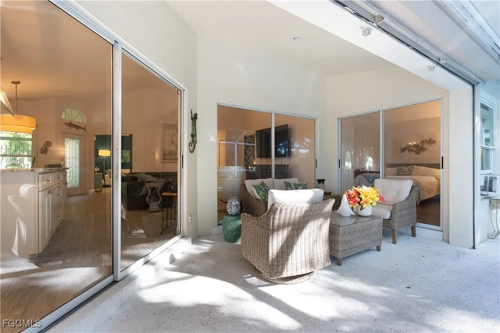 21194 Old Oak Place Estero FL 33928
