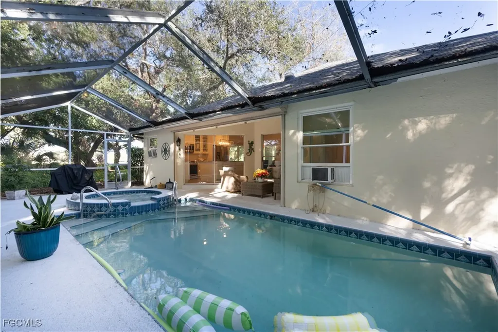 21194 Old Oak Place Estero FL 33928