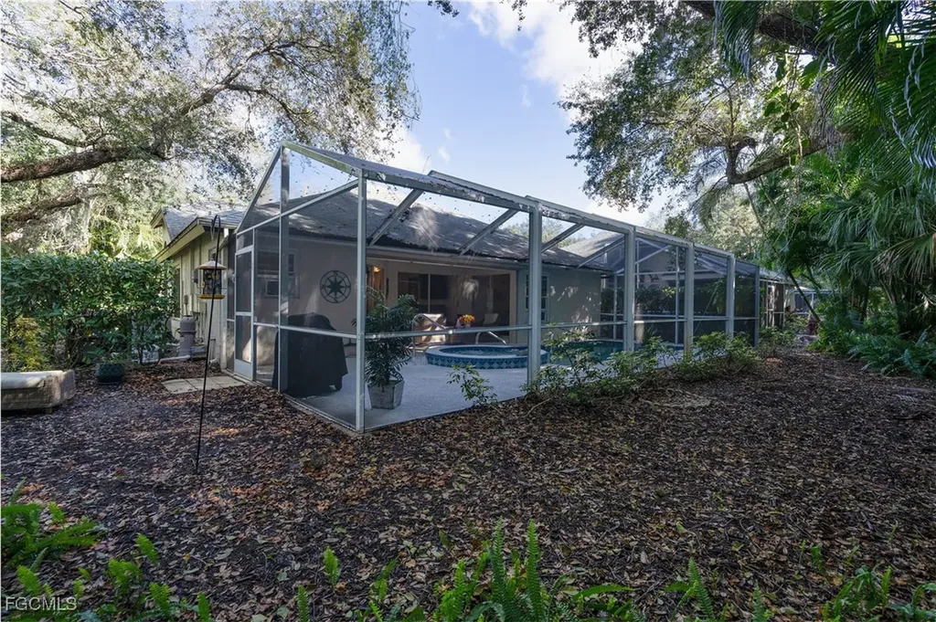21194 Old Oak Place Estero FL 33928