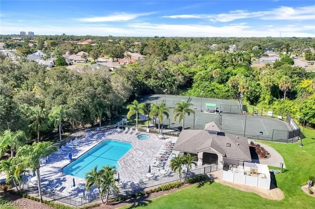 21194 Old Oak Place Estero FL 33928