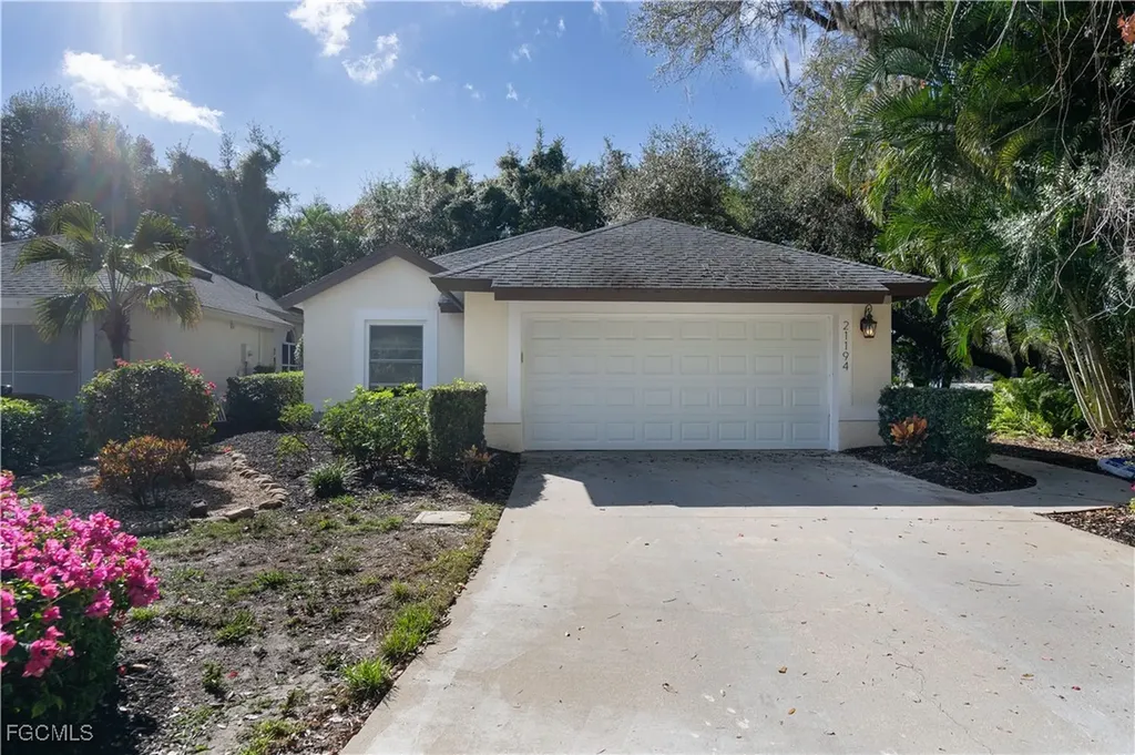 21194 Old Oak Place Estero FL 33928