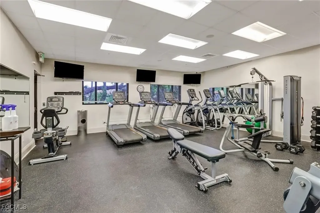 21194 Old Oak Place Estero FL 33928