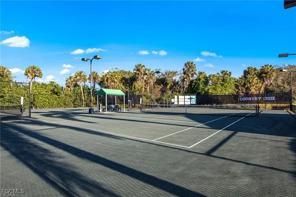 21194 Old Oak Place Estero FL 33928