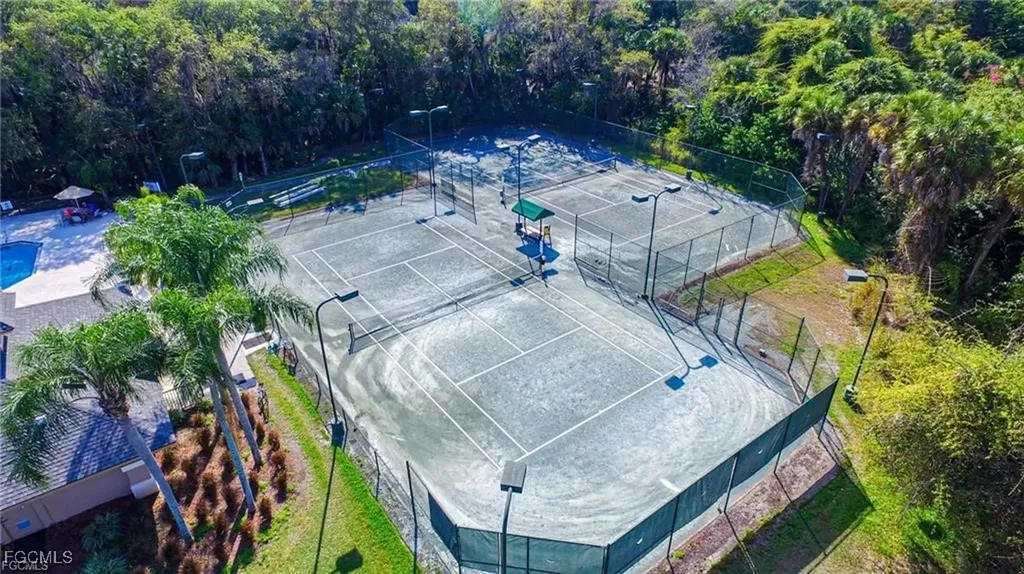 21194 Old Oak Place Estero FL 33928