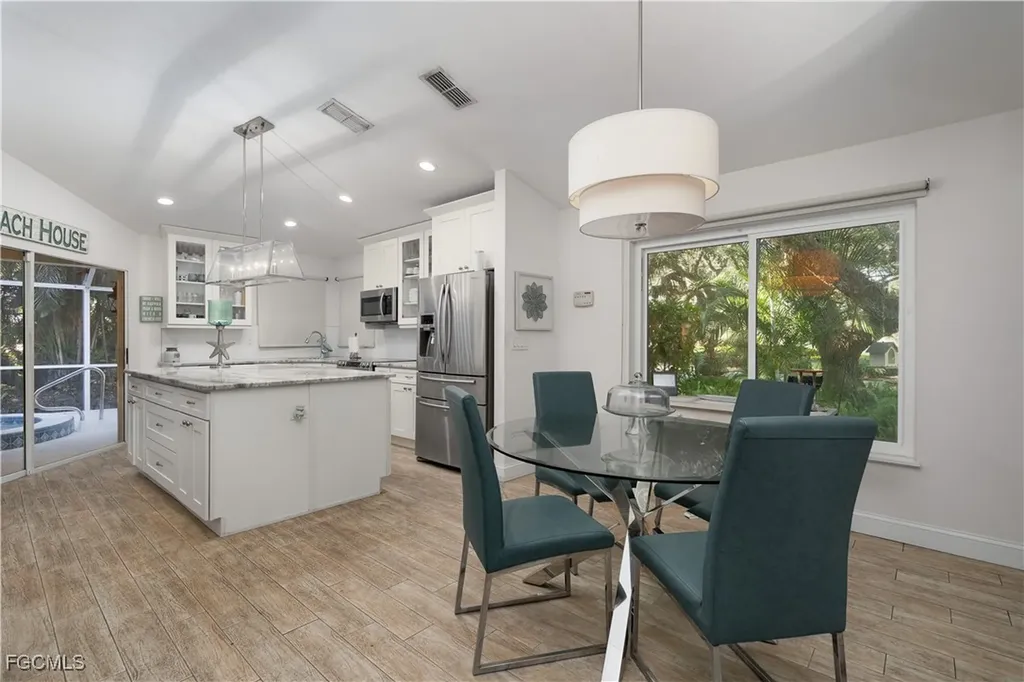 21194 Old Oak Place Estero FL 33928