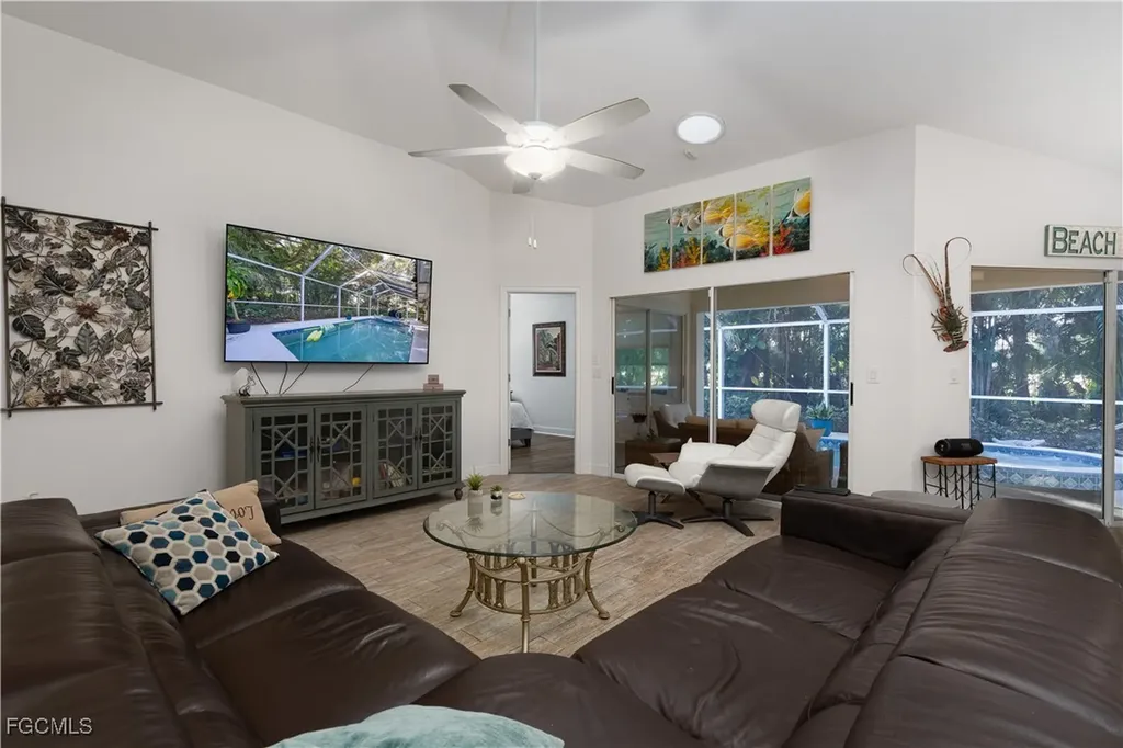 21194 Old Oak Place Estero FL 33928